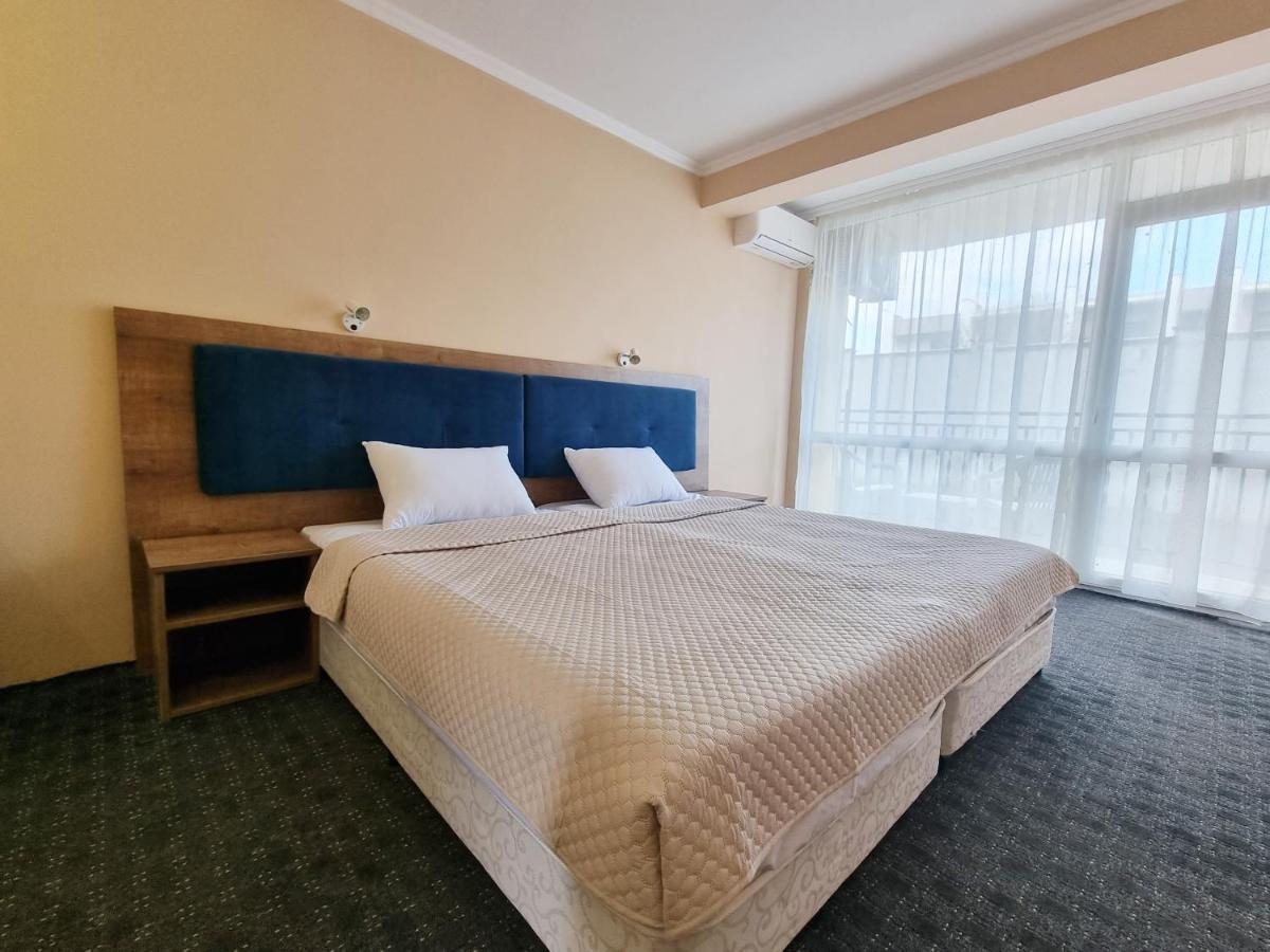 Hotel Azurro Slântsjev Brjag Eksteriør bilde